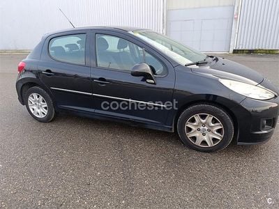 Negro Usado 2013 Peugeot 207 Active Familiar | 4400 € (Super precio)
