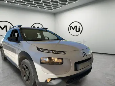 Usado Citroën C4 Feel 82 CV (60 kW) 2017 Blanco Berlina