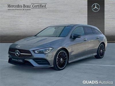 Usado Mercedes CLA200 Shooting Brake AMG line 150 CV (110 kW) 2023 Gris montaña Familiar