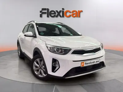 Usado Kia Stonic Plus 84 CV (61 kW) 2022 Blanco SUV