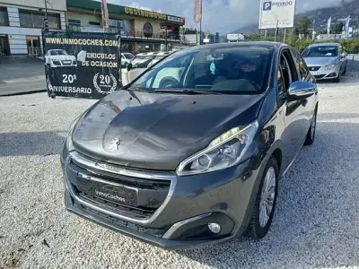 Usado Peugeot 208 Access 82 CV (60 kW) 2016 Gris Utilitario