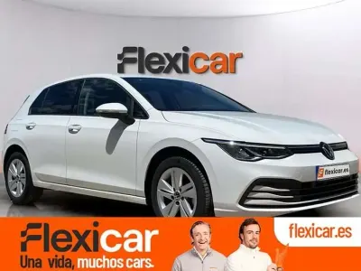 Usado VW Golf VIII 110 HP (80 kW) 2023 Branco Sedan