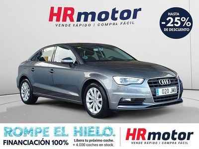 Usado Audi A3 Attraction 110 CV (80 kW) 2016 Gris / plata Berlina