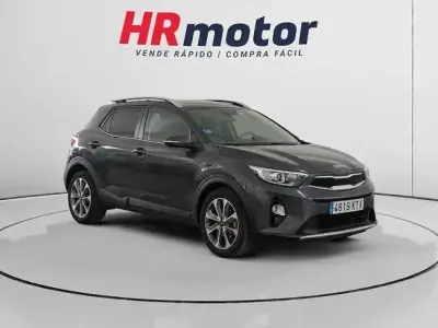 Usado Kia Stonic 120 CV (88 kW) 2019 Gris SUV