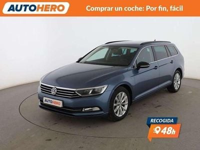 Usado VW Passat 120 CV (88 kW) 2018 Azul Familiar
