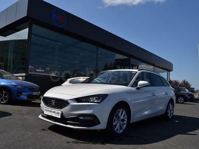 Usado Seat Leon XCELLENCE 110 CV (80 kW) 2022 Blanco Familiar