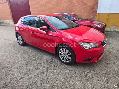 Używany Seat Leon CONNECT 110 KM (80 kW) 2015 Czerwony Sedan/Limuzyna