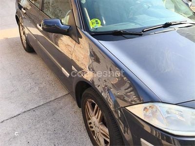 Azul Usado 2005 Renault Mégane II Dynamique Berlina | 2300 € (Buen precio)