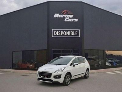 Usado Peugeot 3008 Active 120 CV (88 kW) 2016 Blanco Monovolumen