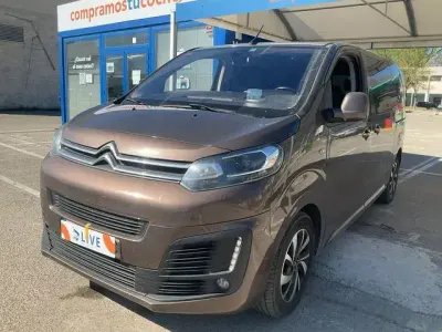 Usado Citroën Spacetourer Shine 145 CV (106 kW) 2021 Marrón Monovolumen