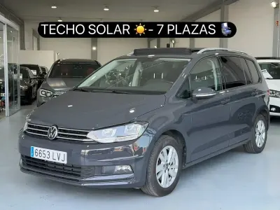 Usado VW Touran Advance 150 CV (110 kW) 2021 Gris / plata Monovolumen