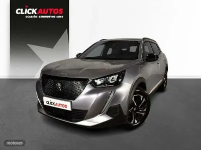 Usado Peugeot 2008 Allure 100 CV (73 kW) 2023 Gris SUV