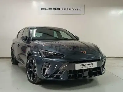 Usado Cupra Leon 150 CV (110 kW) 2025 Gris / plata Berlina