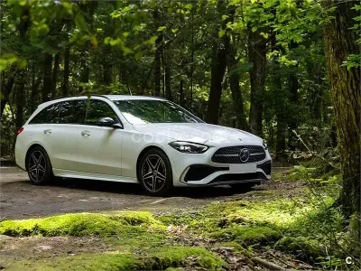 Usado Mercedes C300e 313 CV (230 kW) 2025 Blanco Familiar