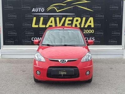 Usado Hyundai i10 Comfort 77 CV (56 kW) 2009 Rojo Utilitario