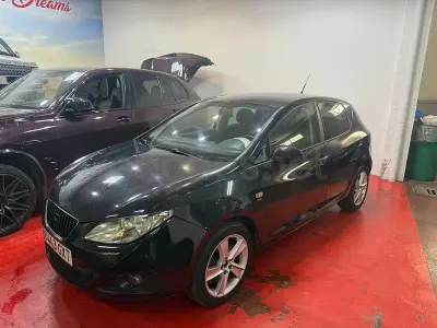 Usado Seat Ibiza Sport 105 CV (77 kW) 2011 Negro Berlina
