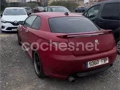 Usado Alfa Romeo GT Progression 150 CV (110 kW) 2004 Rojo Coupe