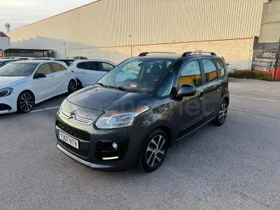 Usado Citroën C3 Picasso Seduction 92 CV (67 kW) 2013 Gris / plata Monovolumen