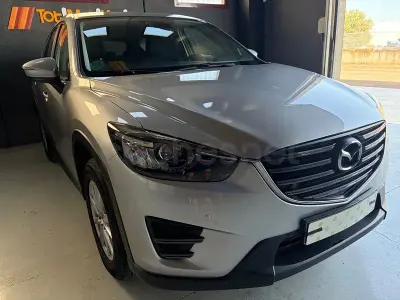 Usado Mazda CX-5 Style 150 CV (110 kW) 2016 Gris / plata SUV