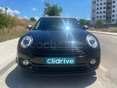 Usado Mini Cooper D Clubman 150 CV (110 kW) 2019 Negro Familiar