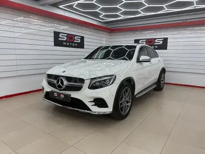 Usado Mercedes GLC250 204 CV (150 kW) 2017 Blanco SUV