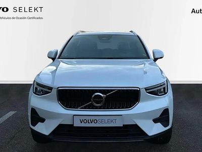 Käytetty Volvo XC40 Core 163 HP (119 kW) 2024 Valkoinen Katumaasturi