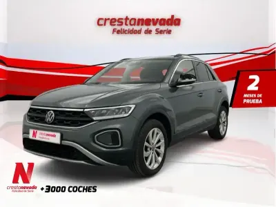 Usado VW T-Roc Life 150 CV (110 kW) 2022 Gris SUV
