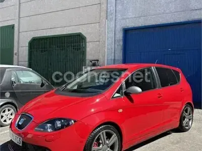 Usado Seat Altea FR 170 CV (125 kW) 2008 Rojo Monovolumen