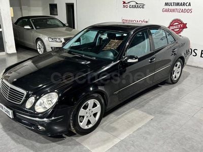 Usado Mercedes E270 Avantgarde 177 CV (130 kW) 2003 Negro Berlina