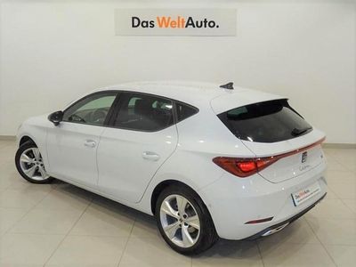 Usado Seat Leon FR 116 CV (85 kW) 2025 Blanco