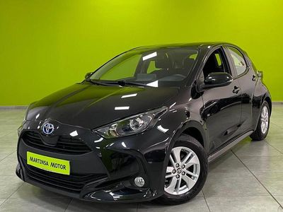 Usado Toyota Yaris Hybrid Business Edition 116 CV (85 kW) 2021 Negro Berlina