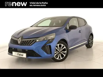 Usado Renault Captur Techno 100 CV (73 kW) 2025 Azul SUV