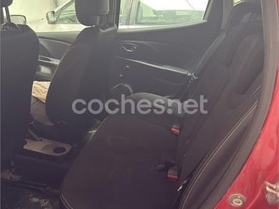 Usado Renault Clio IV Authentique 75 CV (55 kW) 2013 Rojo Berlina