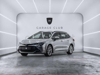 Usado Toyota Corolla Active 140 CV (102 kW) 2024 Gris / plata Familiar