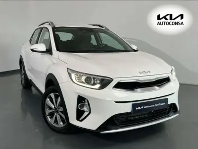 Usado Kia Stonic 101 CV (74 kW) 2025 Blanco SUV