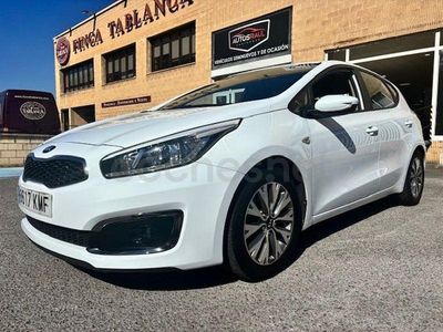 Usado Kia Ceed GT 90 CV (66 kW) 2018 Blanco Berlina