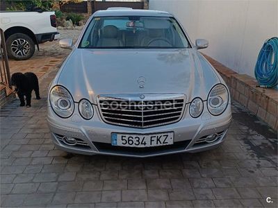Gris / plata Usado 2007 Mercedes E320 Avantgarde Berlina | 19.600 €