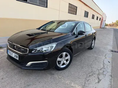 Usado Peugeot 508 Active 120 CV (88 kW) 2016 Negro Berlina