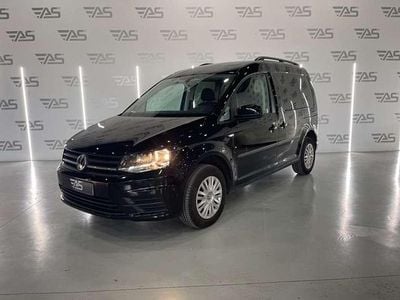 Usado VW Caddy Trendline 140 CV (102 kW) 2016 Negro Monovolumen