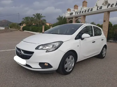 Begagnad Opel Corsa Business 75 HK (55 kW) 2017 Vit Halvkombi