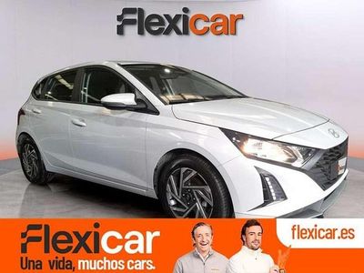 Usado Hyundai i20 84 CV (61 kW) 2024 Gris Utilitario