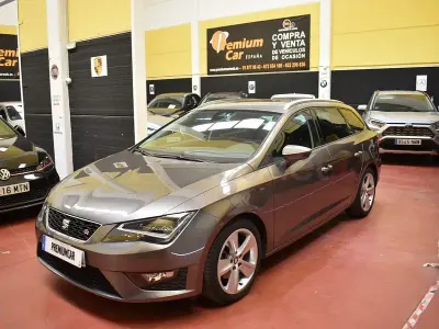 Usado Seat Leon FR 150 CV (110 kW) 2016 Gris / plata Familiar