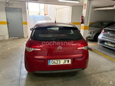 Usado Citroën C4 Live 99 CV (72 kW) 2015 Rojo Berlina