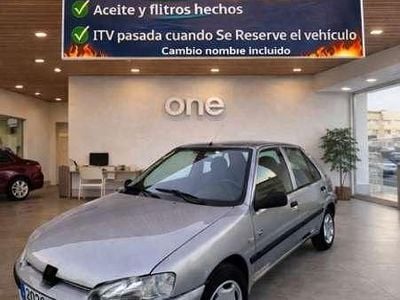 Usado Peugeot 106 60 CV (44 kW) 2001 Gris Utilitario