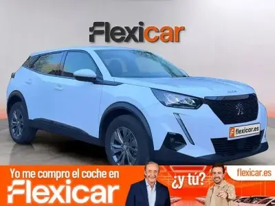 Usado Peugeot 2008 Active 100 CV (73 kW) 2020 Blanco SUV