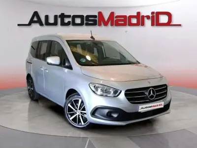 Usado Mercedes T180 117 CV (86 kW) 2023 Gris Monovolumen