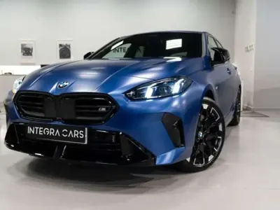 Usado BMW M135 Comfort Edition 300 CV (220 kW) 2025 Azul Utilitario