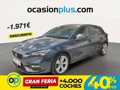 Usado Seat Leon FR 150 CV (110 kW) 2022 Gris Utilitario