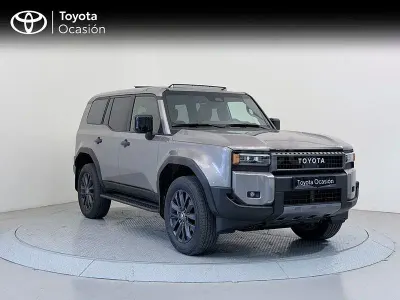 Nuevo Toyota Land Cruiser 205 CV (150 kW) 2026 Gris / plata SUV