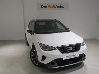 Usado Seat Arona FR 115 CV (84 kW) 2025 Gris SUV
